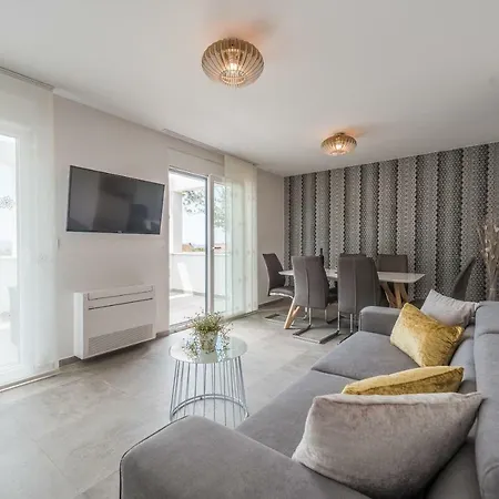 Apartment Franica *