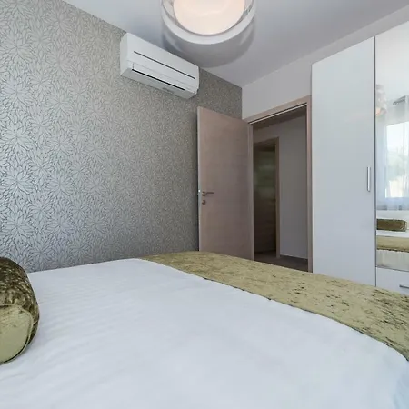 Apartment Franica