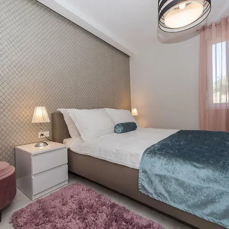 Apartment Franica Zadar