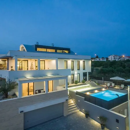 Apartament Franica
